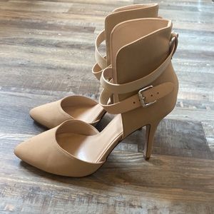 Beige high heels size 10